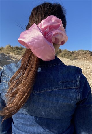 GIANT SATIN HAIR SCRUNCHIE