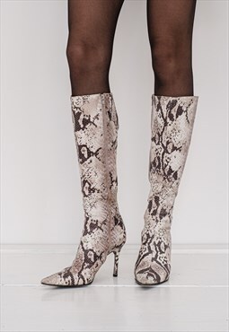 Vintage Y2K sexy snake charmer stiletto boots in black&white