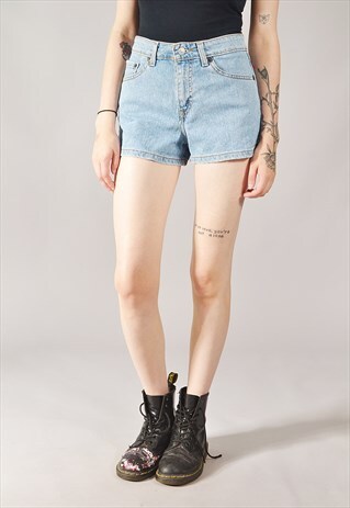 VINTAGE LEVI'S DENIM SHORTS LIGHT BLUE