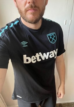 2017-18 West Ham Away Shirt 