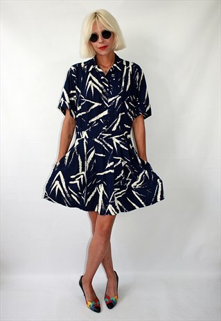 VINTAGE 70'S BEAUTIFUL NAVY BLUE DRESS IN BRIGHT PATTERN