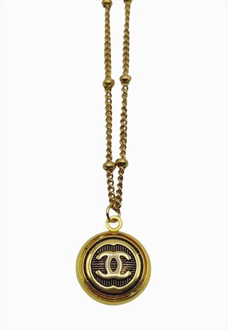 Authentic Chanel button Reworked, gold color