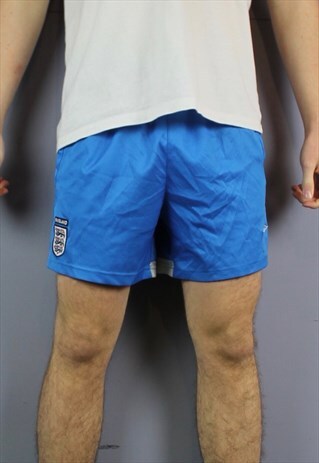 VINTAGE UMBRO ENGLAND FC SHORTS IN BLUE WITH DRAWSTRINGS AND