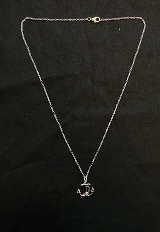 NECK CHAIN WITH ANCHOR PENDANT