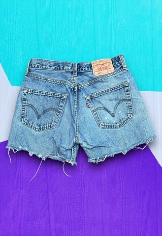 Vintage Ladies Y2K Levi's Denim Shorts 