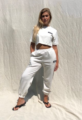 ESSENTIAL ECRU JOGGERS