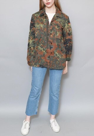 VINTAGE 1990'S GREEN ARMY CAMO FESTIVAL SHIRT/JACKET