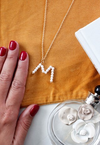 PEARL MONOGRAM INITIAL 'M' GOLD CHAIN STATEMENT NECKLACE