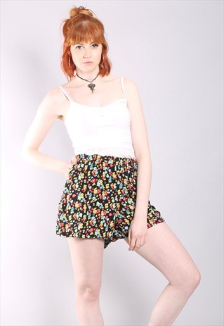 VINTAGE 90S FLORAL PATTERNED MINI FESTIVAL SHORTS