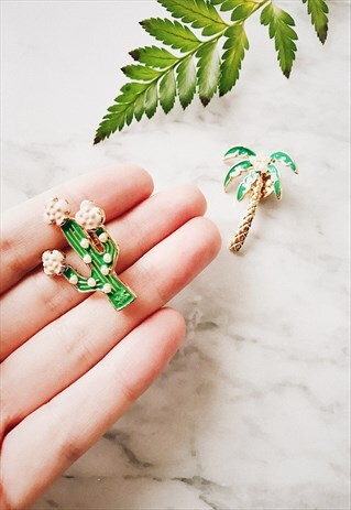 FLOWER AND PEARL GREEN CACTUS TROPICAL BADGE PIN