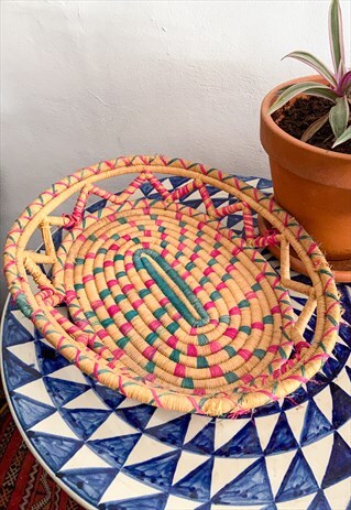 VINTAGE WICKER WOVEN MEDIUM BASKET
