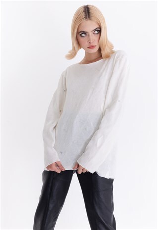 PEARL EMBROIDERED SWEATER