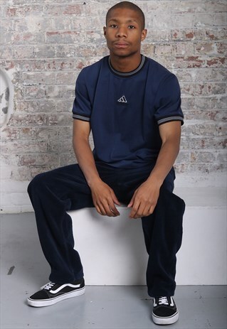 VINTAGE ADIDAS CENTRAL LOGO T-SHIRT NAVY BLUE