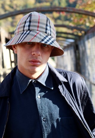 1980 BURBERRYS OF LONDON NOVA CHECK REVERSABLE BUCKET HAT