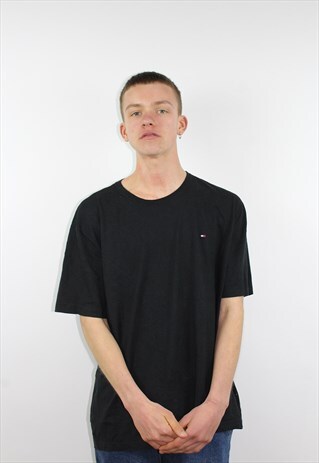 VINTAGE TOMMY HILFIGER T-SHIRT