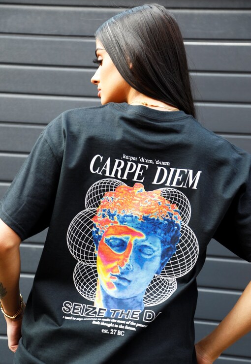 garment image