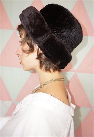 VINTAGE 90S BLACK FLUFFY FAUX FUR BUCKET HAT / CLOCHE