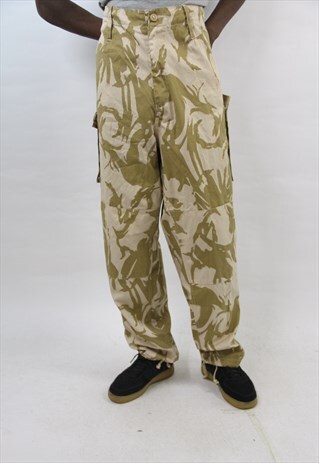 VINTAGE 90'S CAMO STYLE PANTS