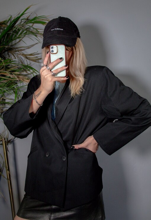 garment image