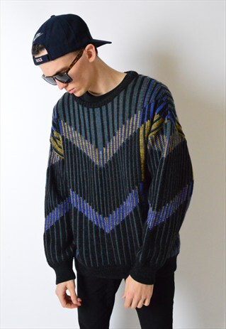 VINTAGE 80S COLOURFUL STRIPED WOOL KNIT JUMPER
