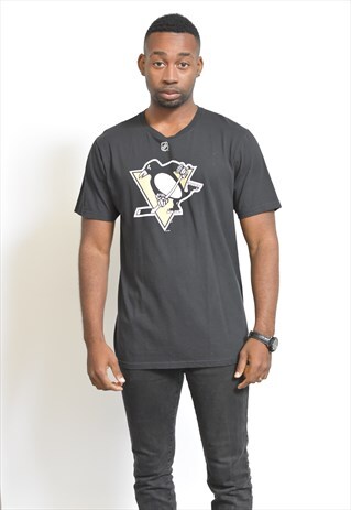 VINTAGE BLACK REEBOK T-SHIRT
