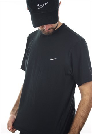 VINTAGE NIKE SMALL LOGO T SHIRT TEE
