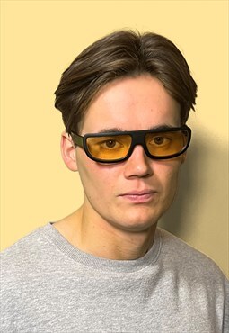 Feisty Sunglasses Matte Black / Yellow