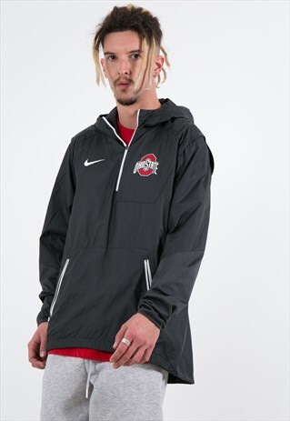 VINTAGE 90S NIKE RAINCOAT JACKET / S3872