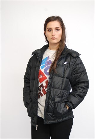 VINTAGE NIKE PUFFA JACKET