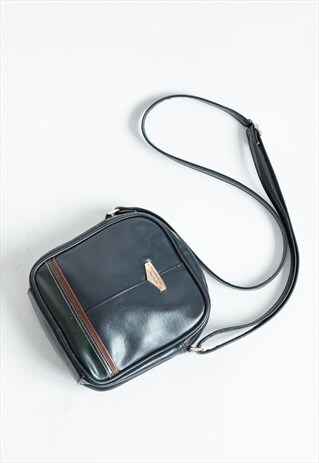 VINTAGE 80S CROSS BODY BAG IN MARINE BLUE