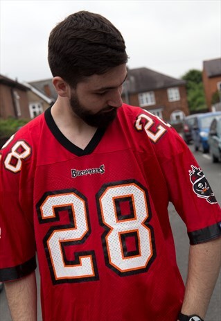 VINTAGE TAMPA BAY BUCCANEERS NFL AMERICAN FOOTBALL JERSEY