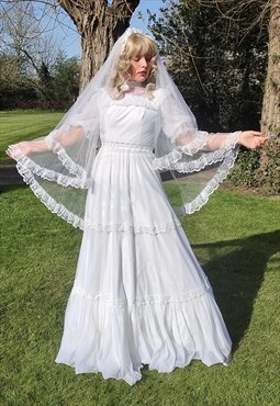 Vintage 1970s Simple & Elegant White Wedding Dress Size 8