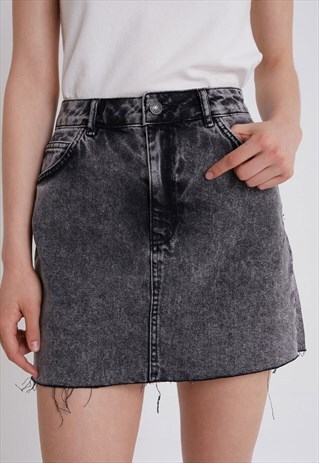 RAW EDGED DENIM SKIRT - ACID WASH BLACK