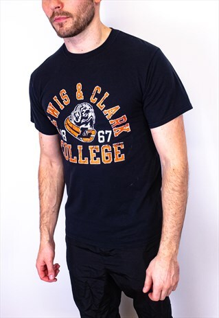 VINTAGE AMERICAN COLLEGE SPELL OUT T-SHIRT