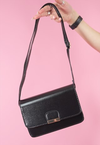 VINTAGE INSPIRED BAG CROSS BODY IN BLACK WITH GOLDEN BUCKLE