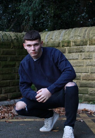 VINTAGE BLUE CHAMPION SWEATSHIRT