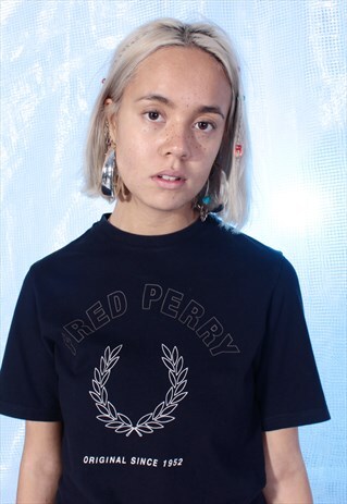 VINTAGE FRED PERRY BLACK LARGE LOGO TEE