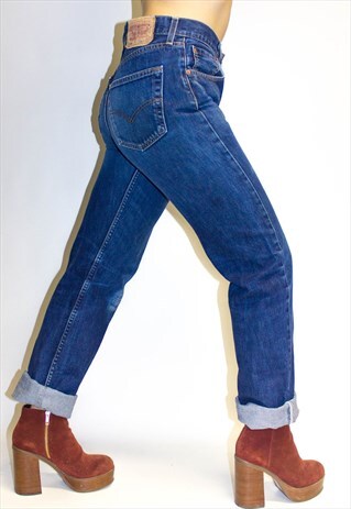 VINTAGE LEVI'S GUY FIT BLUE DISTRESSED JEANS