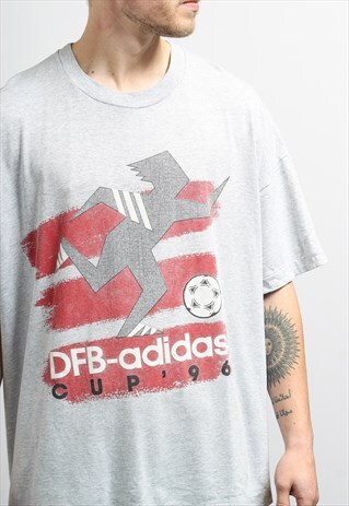 VINTAGE ADIDAS T-SHIRT