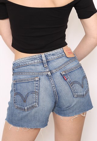 VINTAGE 90S LEVI'S FRAYED DENIM SHORTS