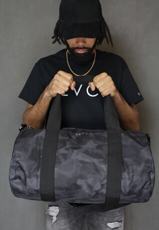 NEW IN - MIDNIGHT CAMOFLAUGE BARRELL BAG