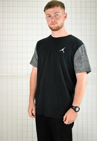 NIKE AIR JORDAN CLASSIC LOGO T-SHIRT