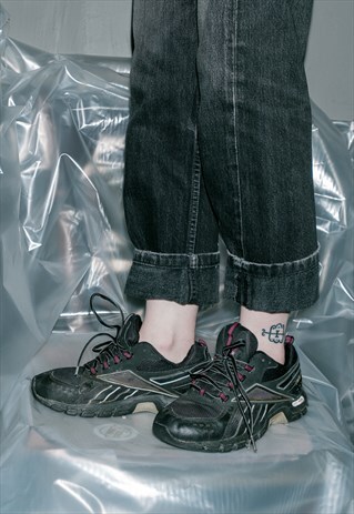 REEBOK VINTAGE BLACK SNEAKERS