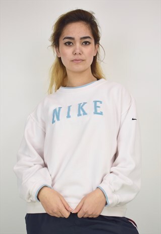 VINTAGE 90'S NIKE SWEATSHIRT