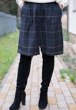 WOOLEN CHECK SHORTS
