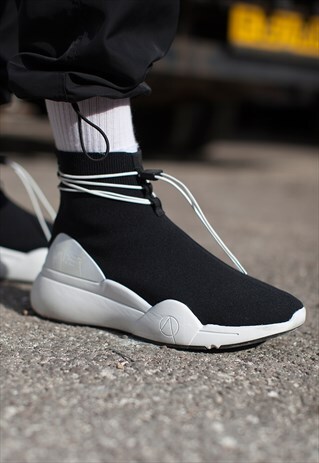 LIGHTWEIGHT STREETWEAR SOCK TRAINERS