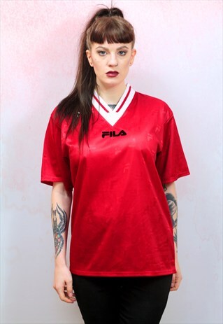 1990S VINTAGE RED SILKY FOOTBALL T-SHIRT