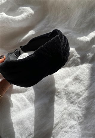 BLACK VELVET KNOT HEADBAND
