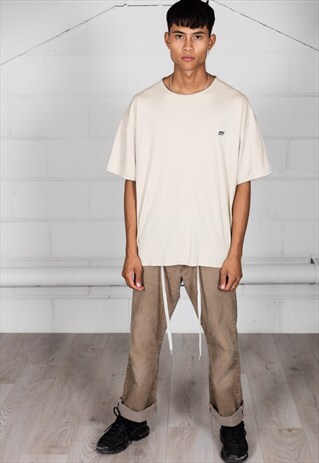 VINTAGE NIKE OVERSIZED UNISEX T-SHIRT
