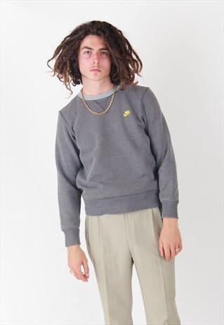 VINTAGE NIKE SWEATSHIRT